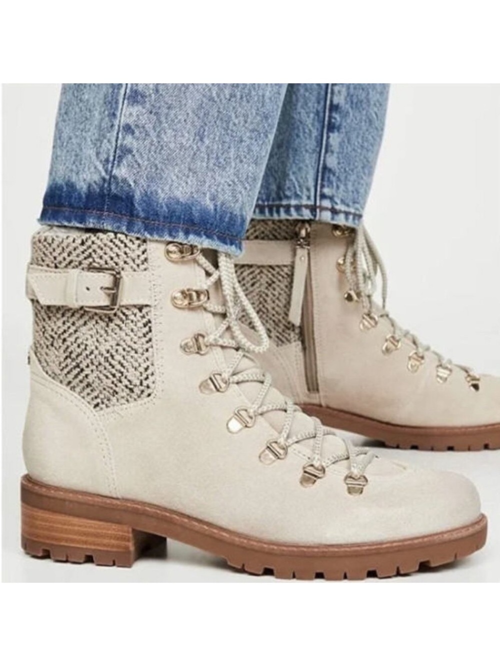 NWOT Sam Edelman oatmeal suedeTenlee  tie up ankle boots